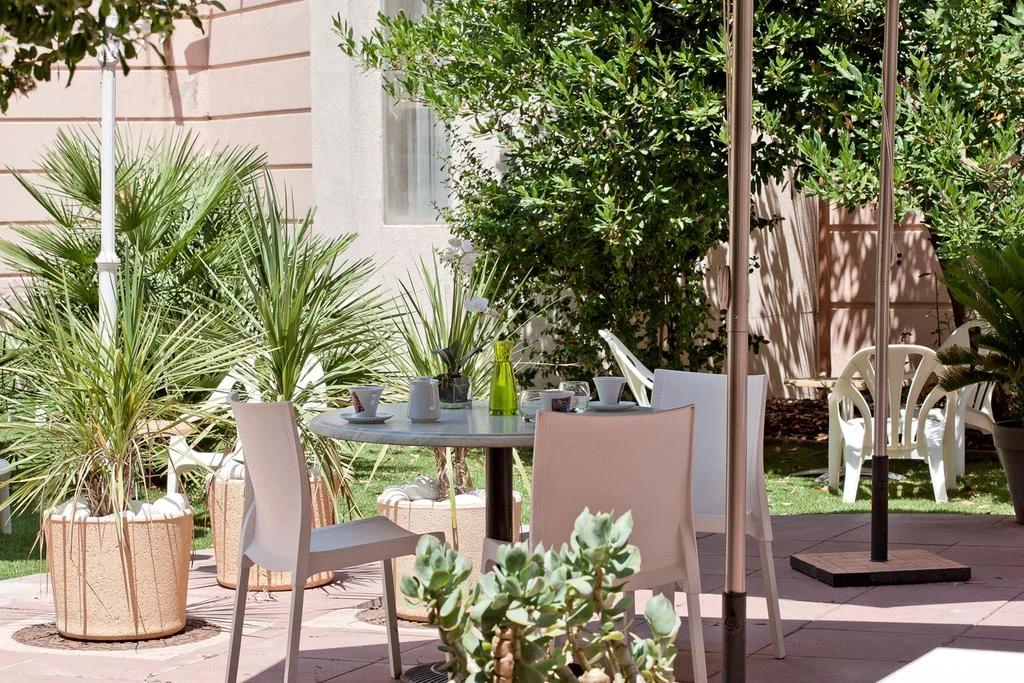 terrasse-pour-un-petit-dejeuner-agreable-2a9c6dfe